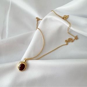 Alexandra Pendant Necklace in Gold
